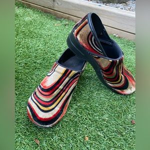 Size 41 Sanita Walking Clog Plush Fabric Spiral Upper